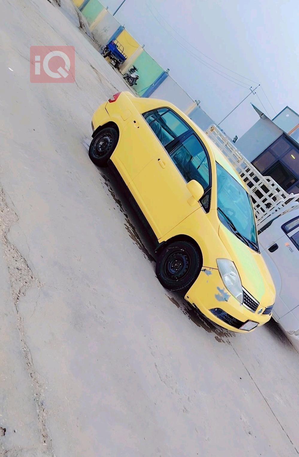 نيسان فيرسا